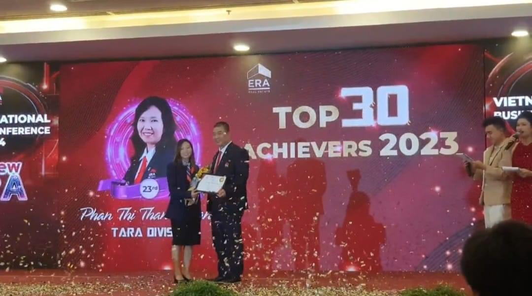 Read more about the article Chúc mừng Ms. Phan Thị Thanh Giang đạt Top 30 Achievers 2023